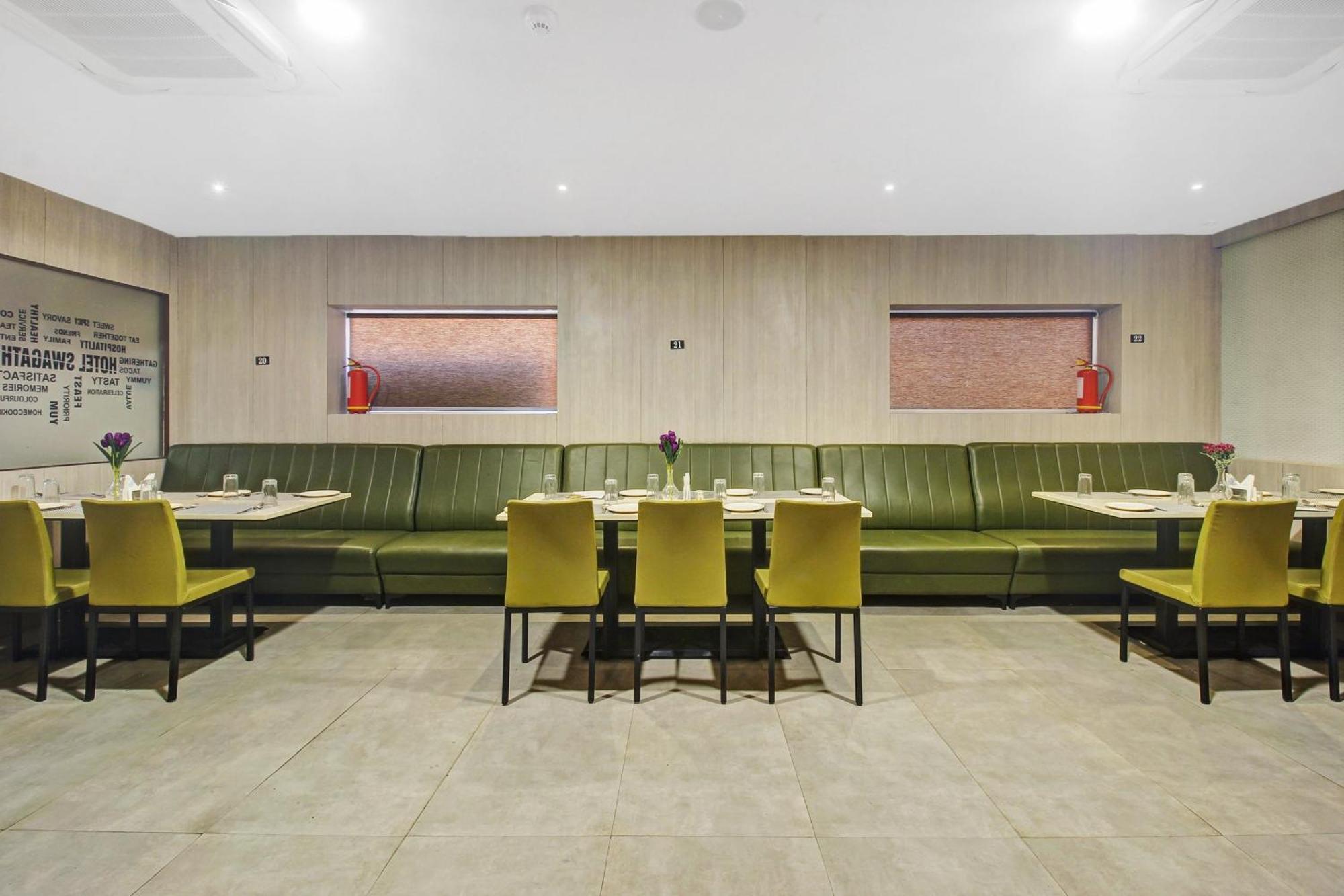Collection O Hotel Swagath Pride Mancherāl Exteriör bild